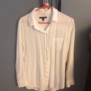 Super soft white Banana Republic button down